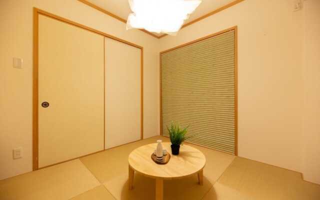 Station & White Osaka station 4BR luxury house