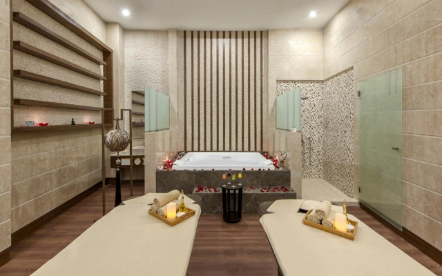 Akrones Thermal Spa Convention Hotel