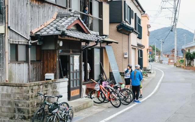 Hostel Dockhouse
