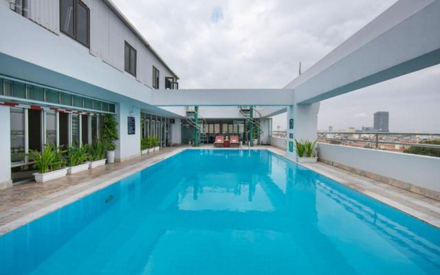 The Tray Hotel