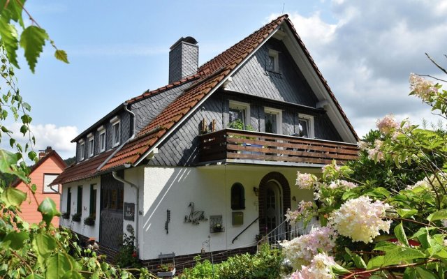 Flat For 10 People With A Large Conservatory At The Edge Of The Forest In The Harz Region