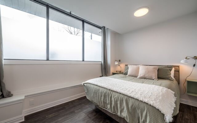 Cozy Fully-Equipped 2 Bedroom Suite