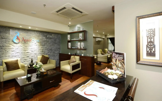 Pacific Regency Hotel Suites