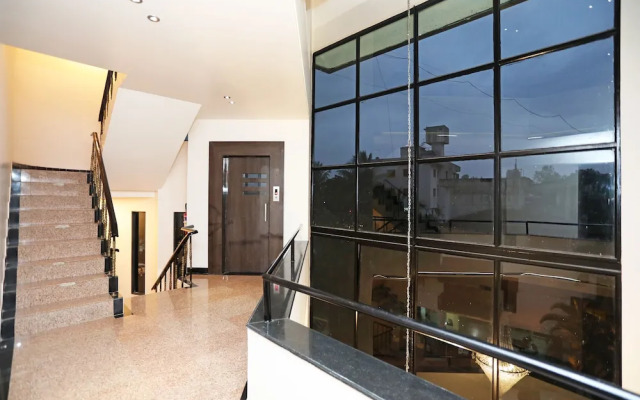 OYO 10672 Hotel Riviera