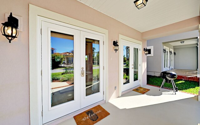 Tropical Retreat Double Gate - 4 Br Home