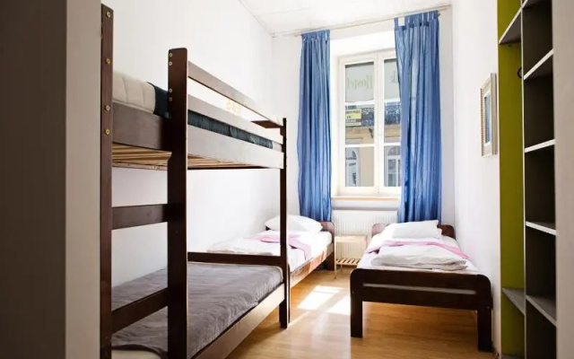 Folk Hostel