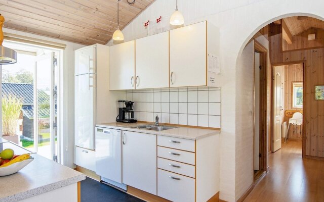 10 Person Holiday Home in Juelsminde-by Traum