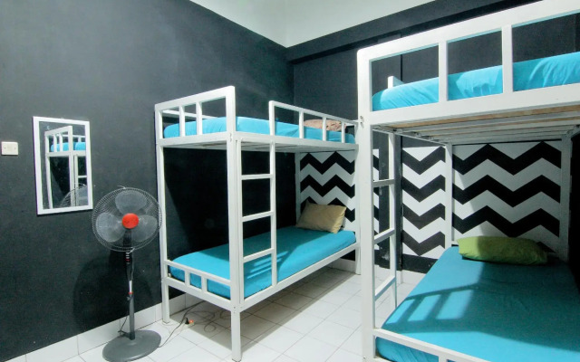 Dorm Room At Hostel Backpacker44