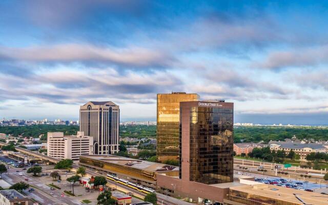 DoubleTree by Hilton Dallas - Campbell Centre