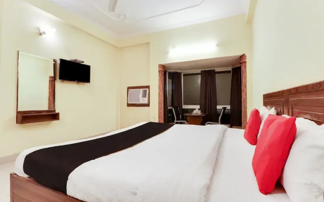 Capital O 43516 Dream World Resort