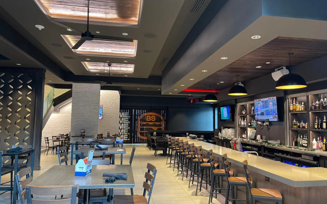 Embassy Suites by Hilton Kansas City Olathe