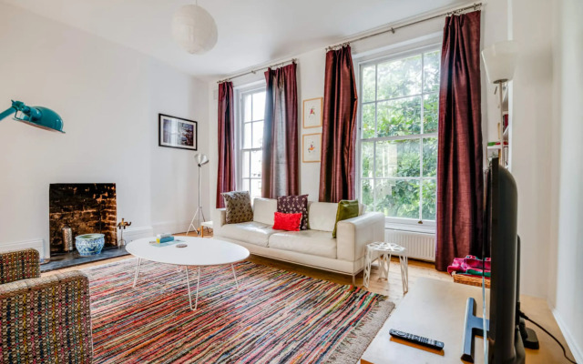 Bright Two Bedroom Apartment Near Vibrant Camden Town