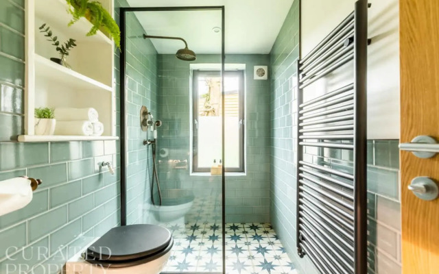 Stunning 5 Bedroom New Build With Amazing Views