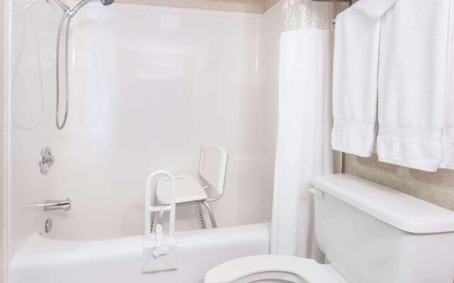 Stony Plain Inn and Suites