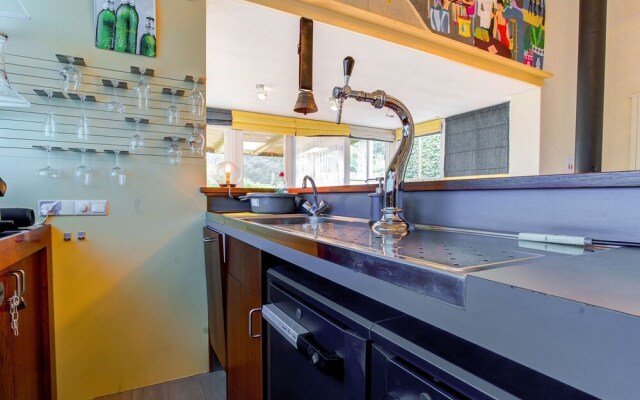 Picturesque Holiday Home in Oldenzaal With Jacuzzi