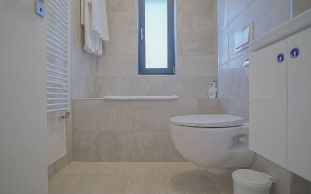 CN2i Luxury Accommodation Bobalna