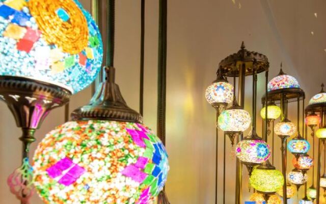 Xinjiang Plaza Holiday Hotel
