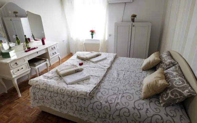 Central Station Apartments