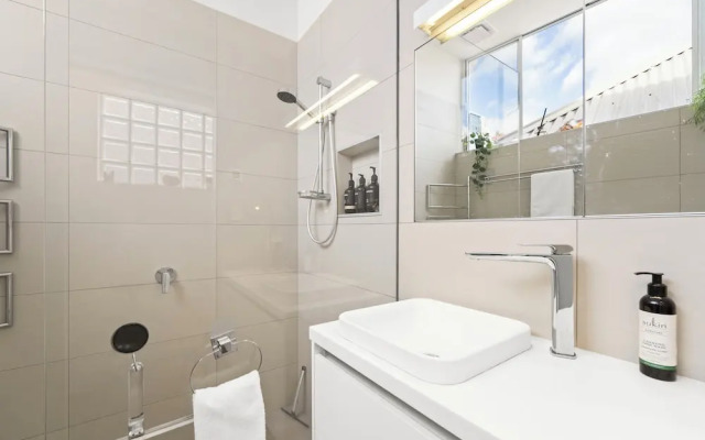 2 Bedroom House - Hobart CBD