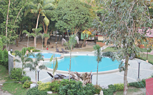 Submarine Garden Beach Resort