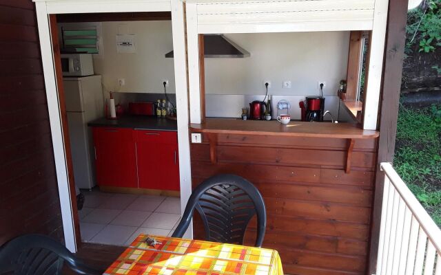 Bungalow With 2 Bedrooms in Bouillante, With Terrace and Wifi - 100 m