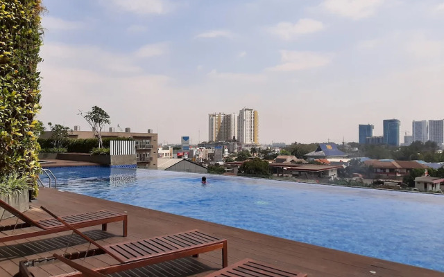 Best and Restful Studio Apartment Springwood Residence Tangerang