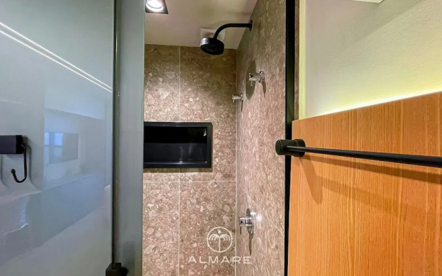 Setai Yacht Premium II - By Almare Flats