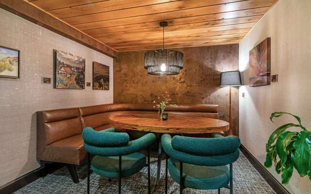Maine Evergreen Hotel, Ascend Hotel Collection