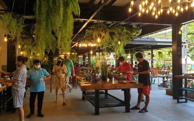 Basaya Beach Hotel & Resort