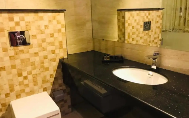 Royaute Luxury Hotel Sialkot