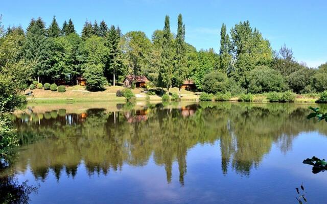 Serene Holiday Home in Cussac with Private Terrace, Barbeque