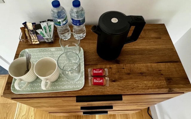 Cozy Studio Attic Retreat in Bettws Newydd