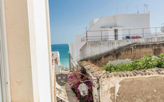 #056 Heart of Historic Albufeira with garage