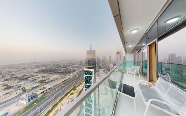 Whitesage - Bright and Spacious Apartment With Sea Views