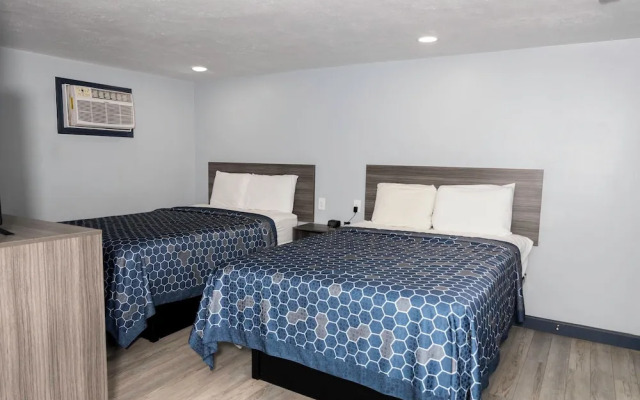 Hillsboro Inn & Suites