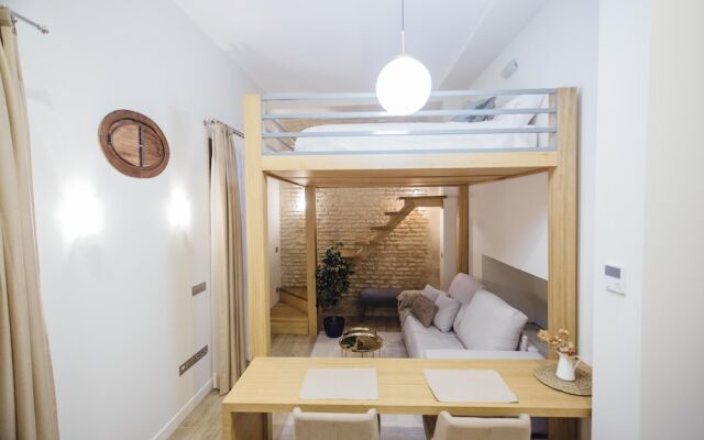 One&Lux Byron Suites