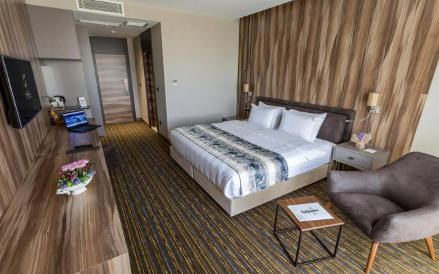 Shimall Hotel