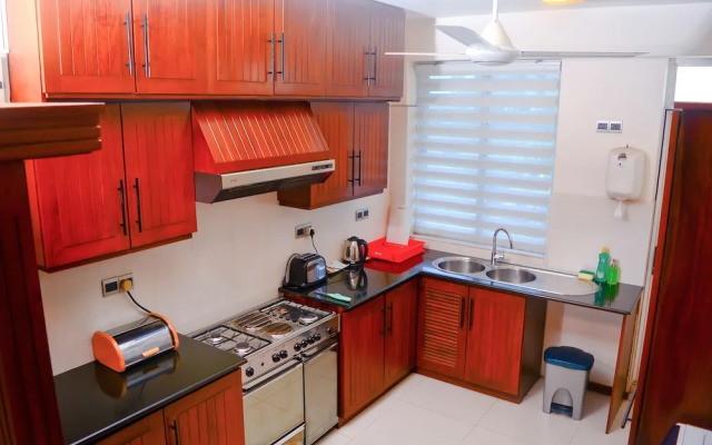 Deluxe 4BR Penthouse By Unique Towers