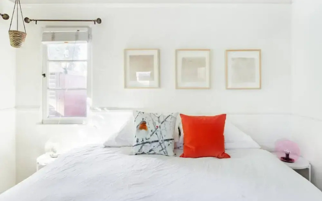 Silver Lake Mid-century Nestled in the Treetops