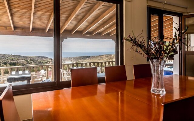 Adonis Palace rooms and Bungalows
