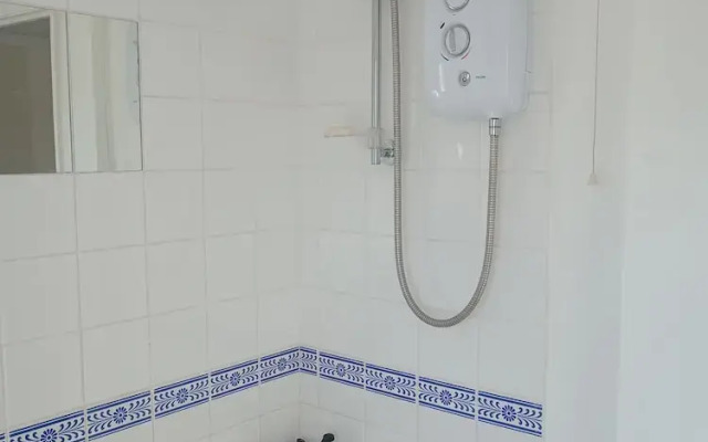 Victoriadock-3bedrooms-1bathroom-wifi-parking