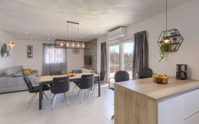 House Veli vrt Pallerols