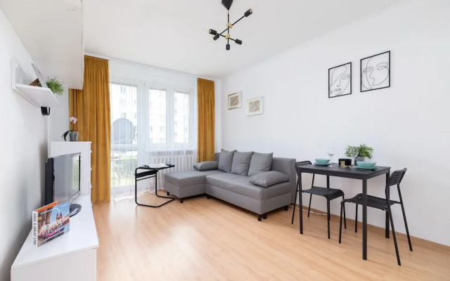 Comfy Studio Wielicka by Renters