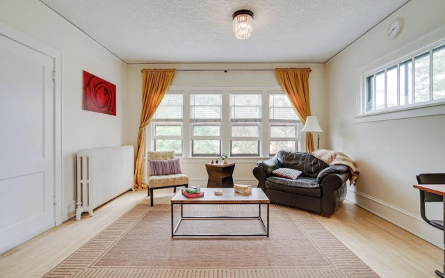 Bright Minneapolis Apartment - 1 Mi to Downtown!