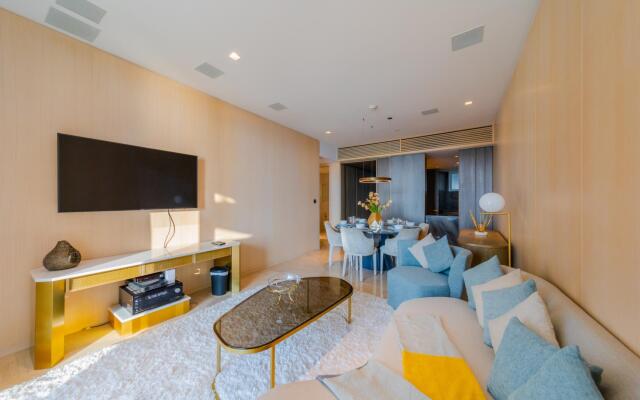 DXB - Five - 40902 - PJ