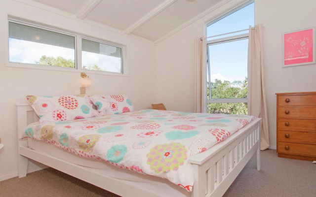 Perfect on Pleasant - Pauanui Holiday Home