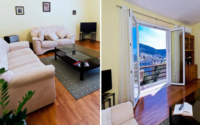Comfortable Neda 58m2 next to beach&Old Town