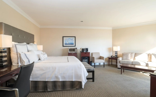 Granville Island Hotel