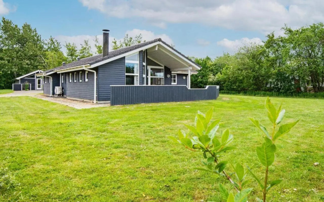 Three-Bedroom Holiday home in Hemmet 14