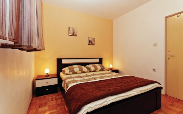 Awesome Home in Privlaka With 3 Bedrooms and Wifi